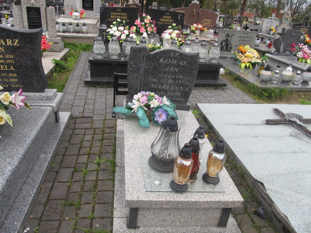Grób Jan Kowal